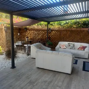 Bonita En Esquina Сasa de vacaciones Marbella